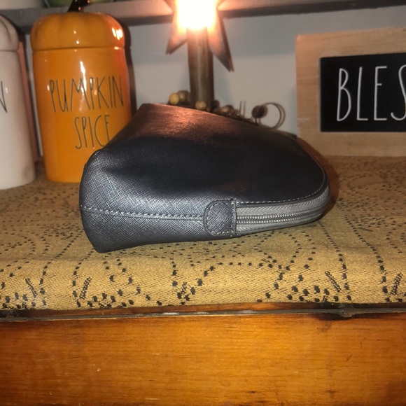 Coach Darcy Leather Cosmetic Case (Silver/Pewter) - Picture 5 of 12